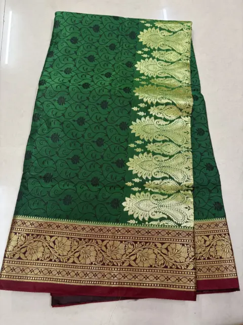 Jacquard Katan - JKT1 Colour: Green