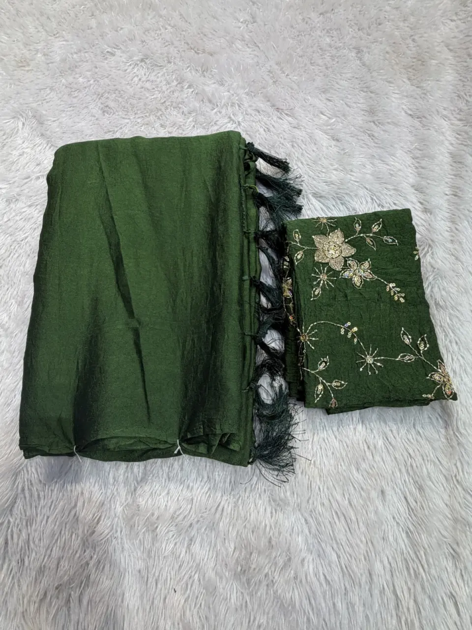 PLAIN SAREE HEAVY BLOUSE - DS16 · Green